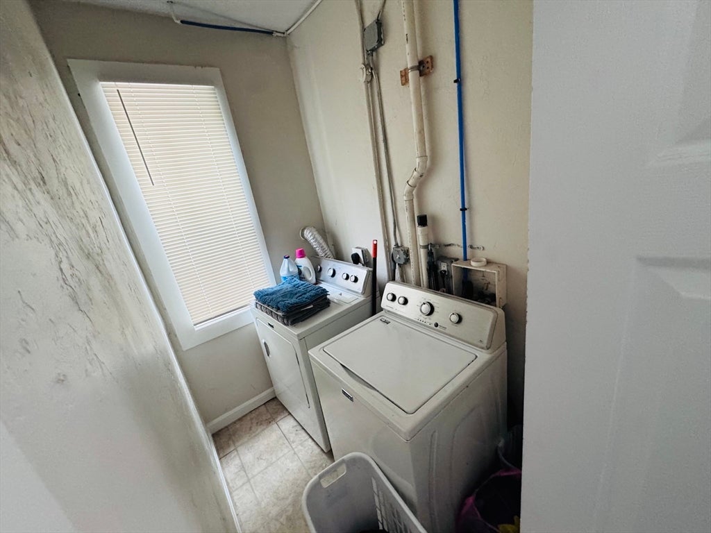 17 Winthrop St, Worcester, MA Photo #9