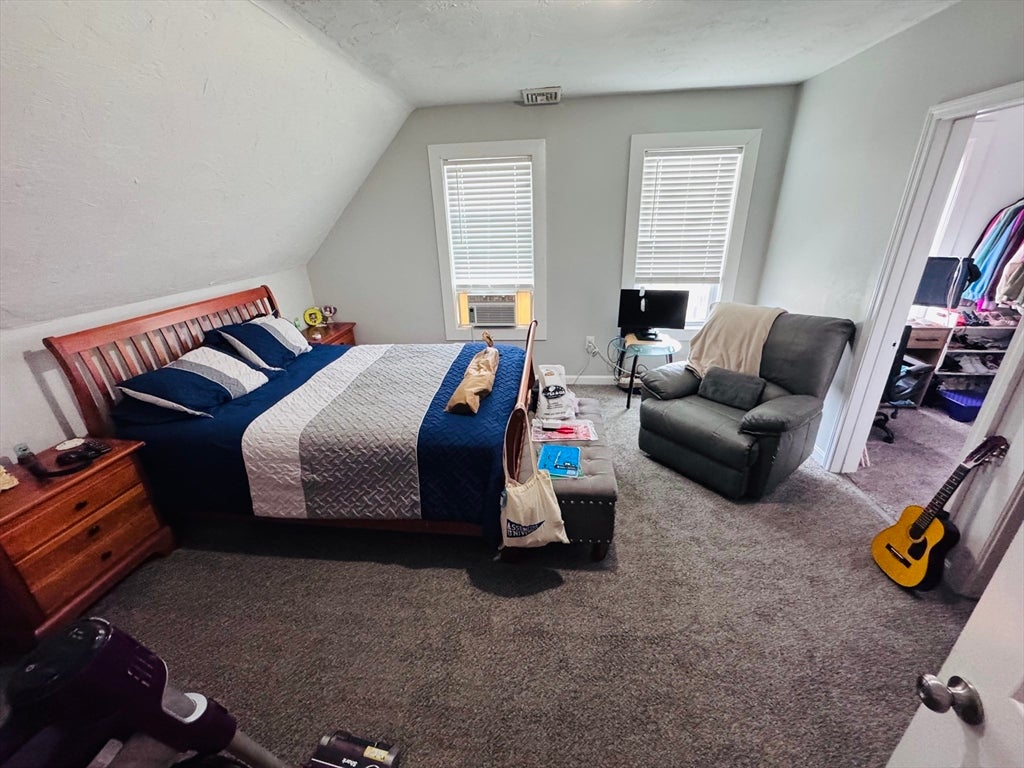 17 Winthrop St, Worcester, MA Photo #25