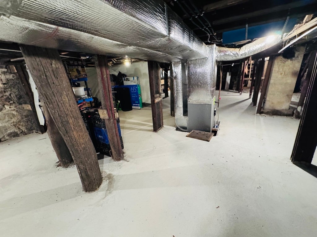 17 Winthrop St, Worcester, MA Photo #37