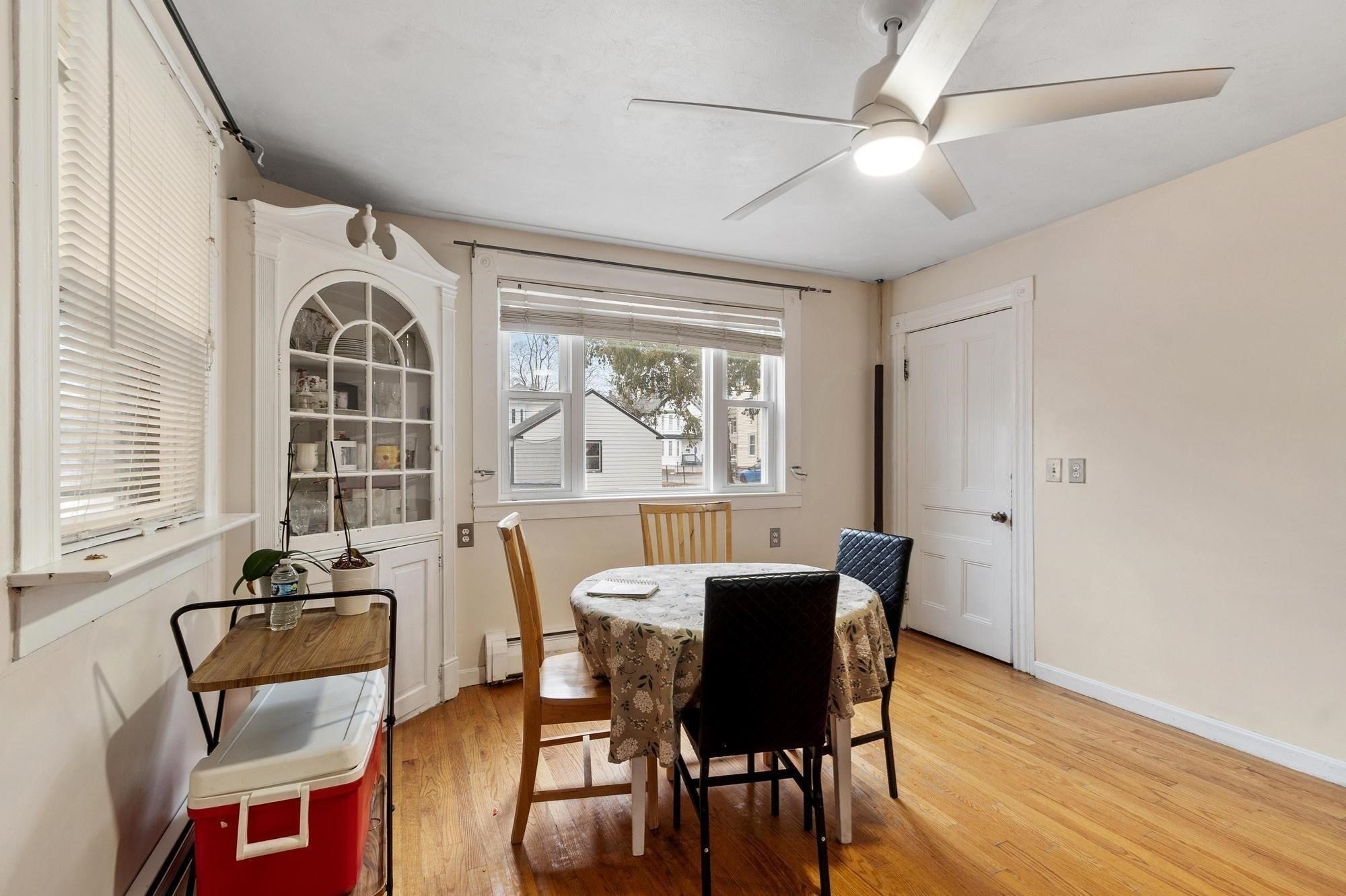 23-25 Burtt St