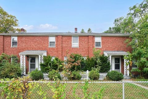 1440 Carew St Springfield MA 01104