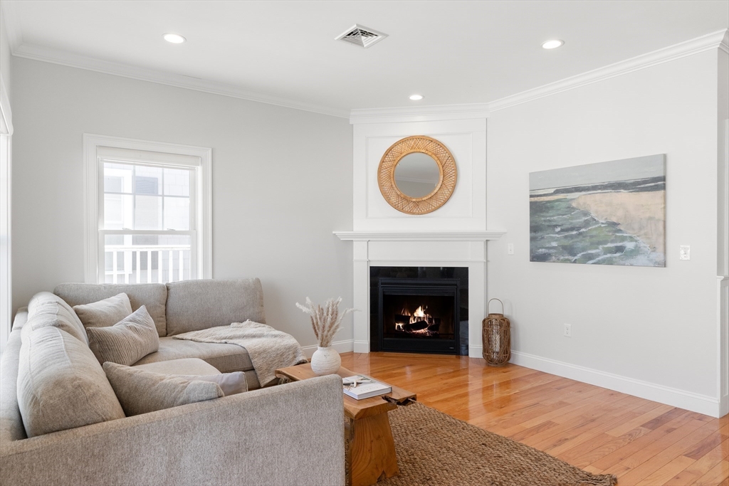 44 Railroad Ave 6