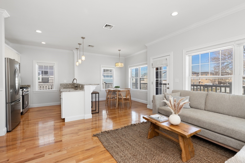 44 Railroad Ave 6