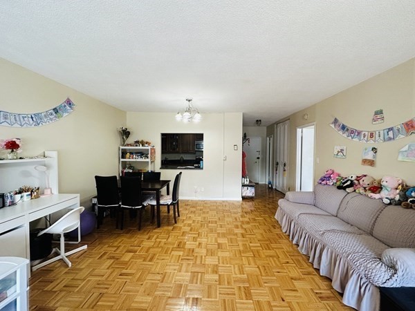 22 Chestnut Place 106