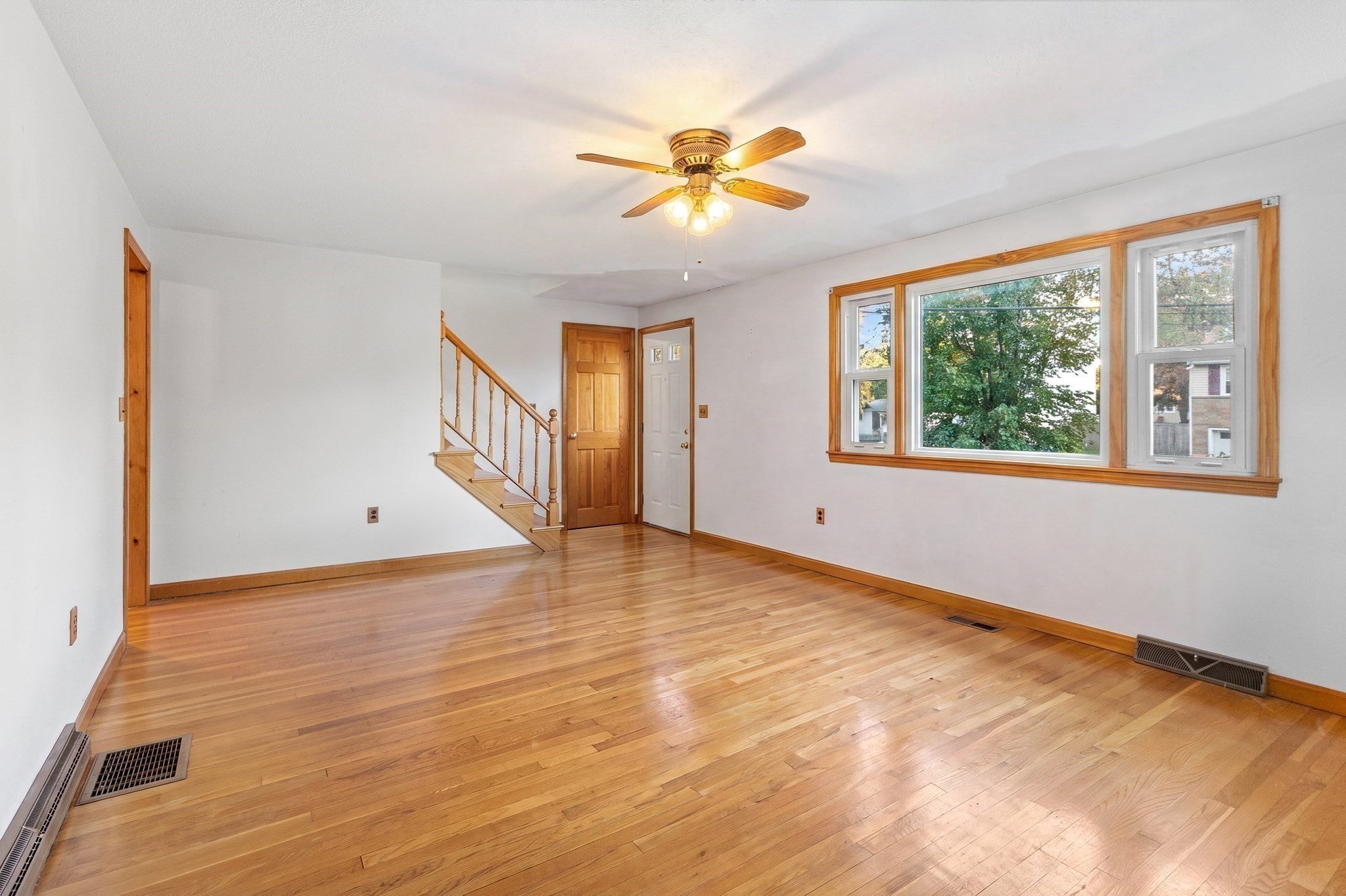 6 Beatrice Rd, Beverly, MA Photo #16