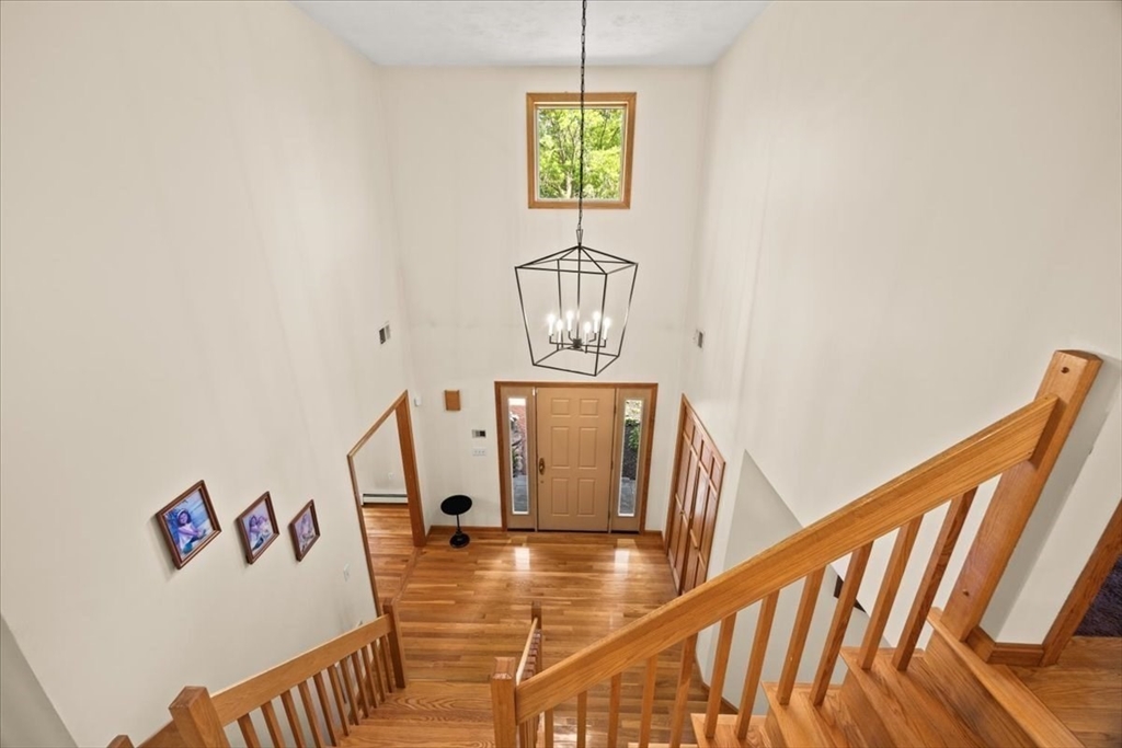 14 Fieldstone Ter