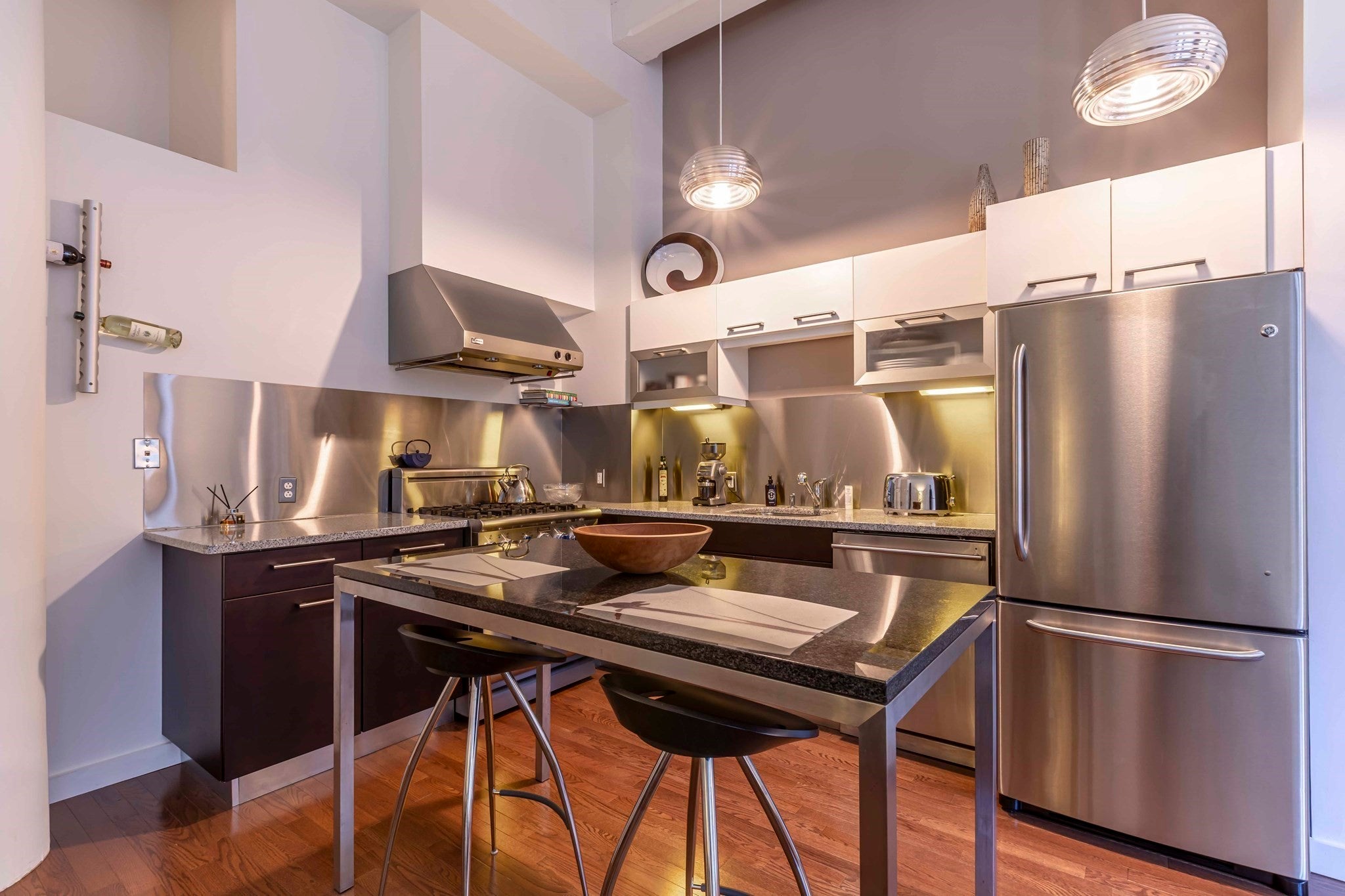 88 Kingston St 2D