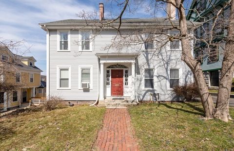 Photo of 36 Cedar St #1A, Worcester, MA 01609 (MLS # 73468147)