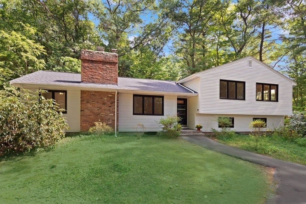 20 Algonquin Rd, Canton, MA Photo #3