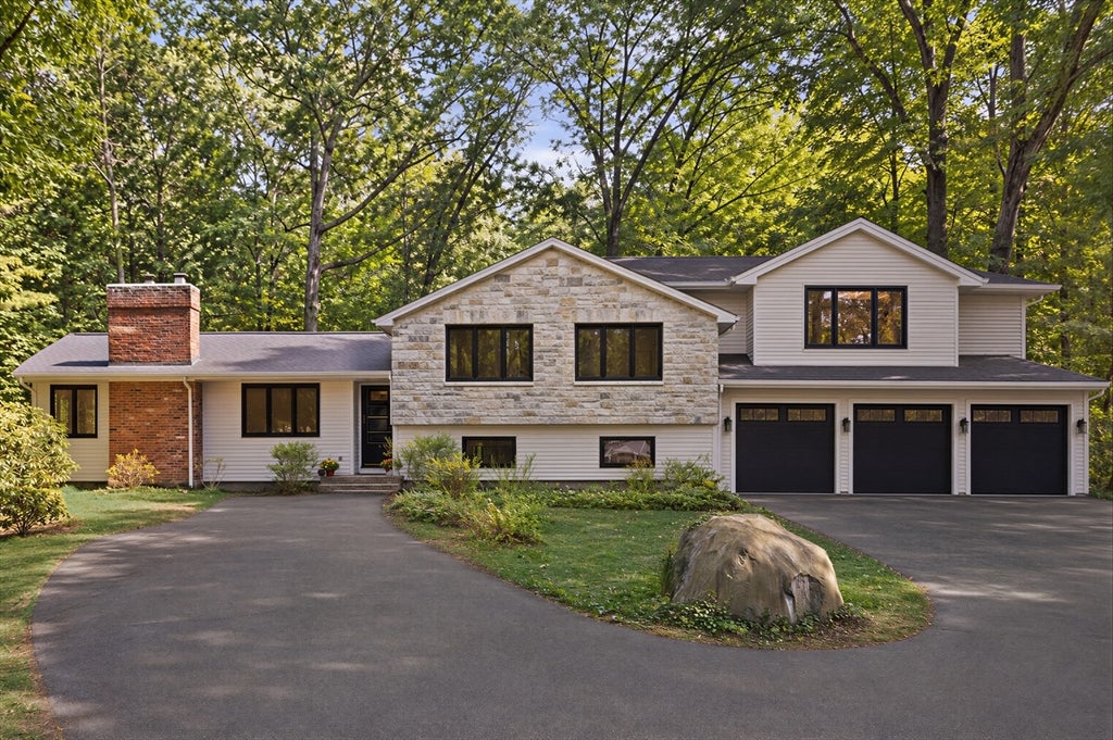 20 Algonquin Rd, Canton, MA Photo #40