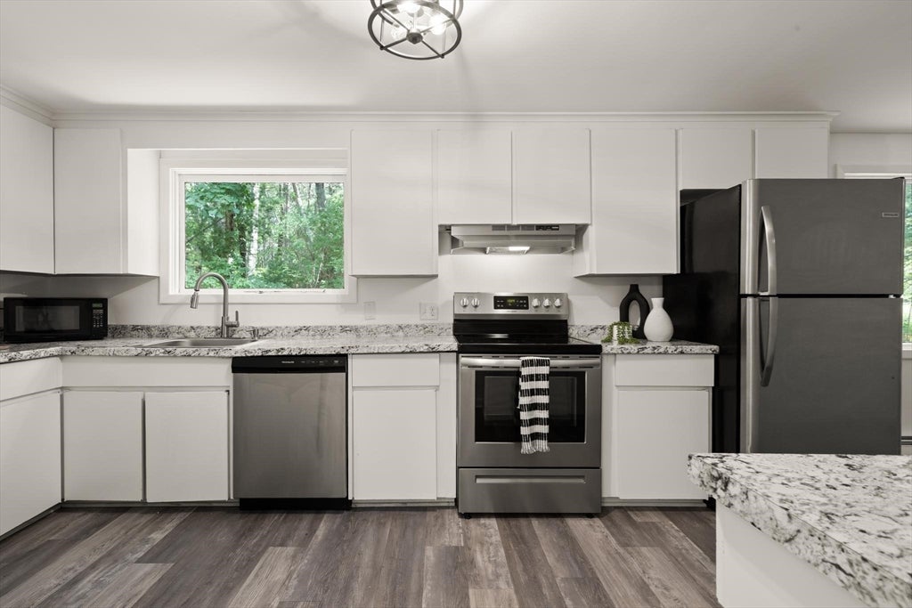 20 Algonquin Rd, Canton, MA Photo #18