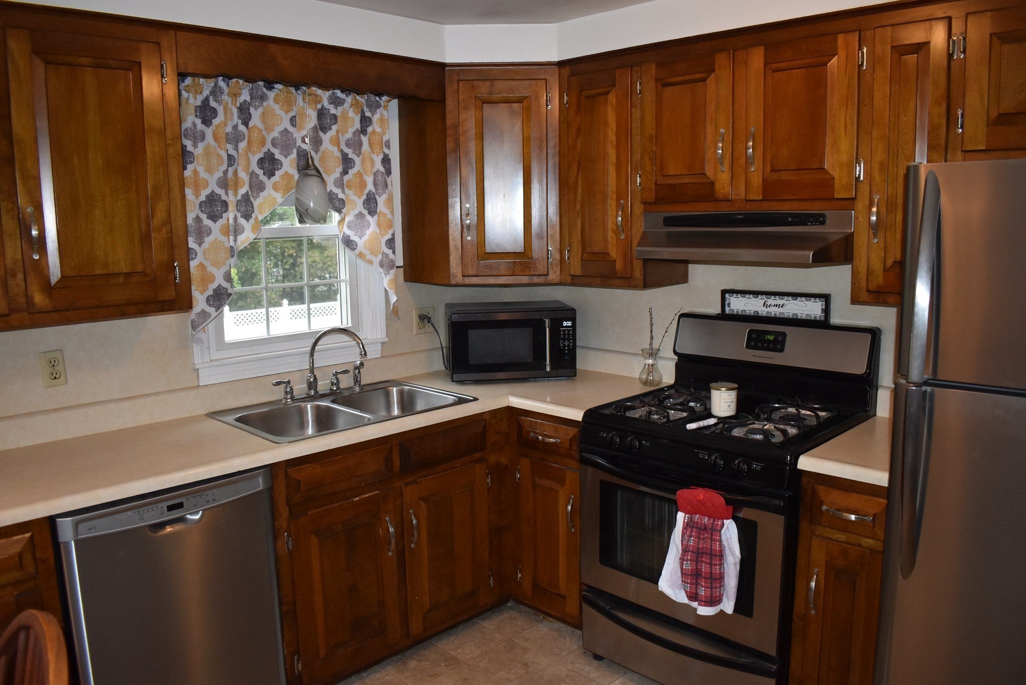 107 Gardner St, Groveland, MA, 107 Gardner St, Groveland, MA Photo #8