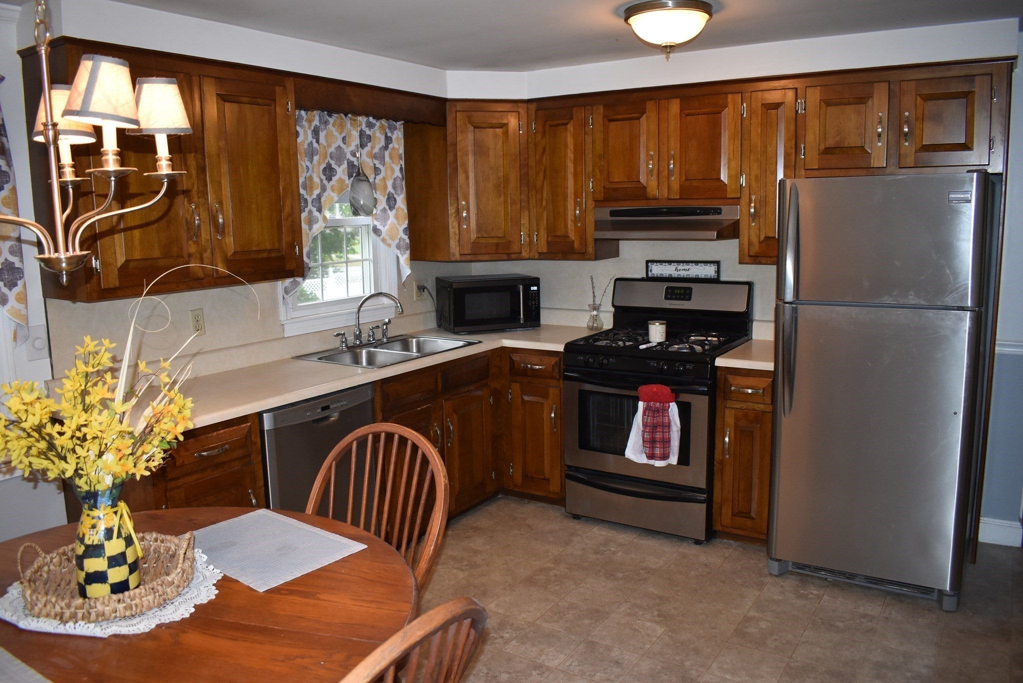 107 Gardner St, Groveland, MA, 107 Gardner St, Groveland, MA Photo #6