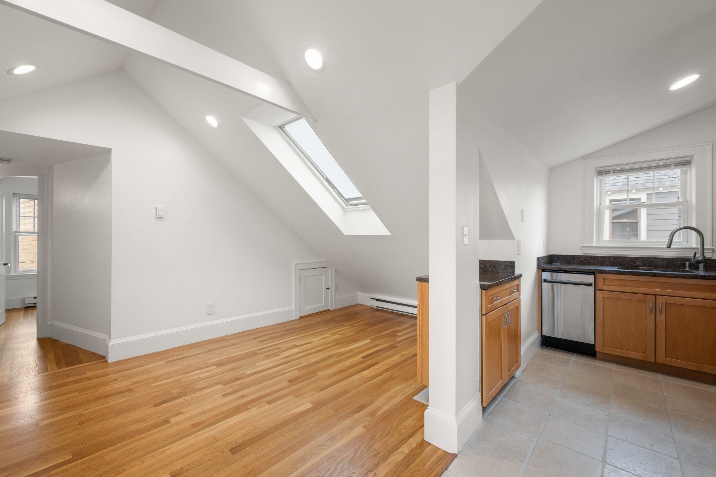 14 Notre Dame Ave #C, Cambridge, MA Photo #11