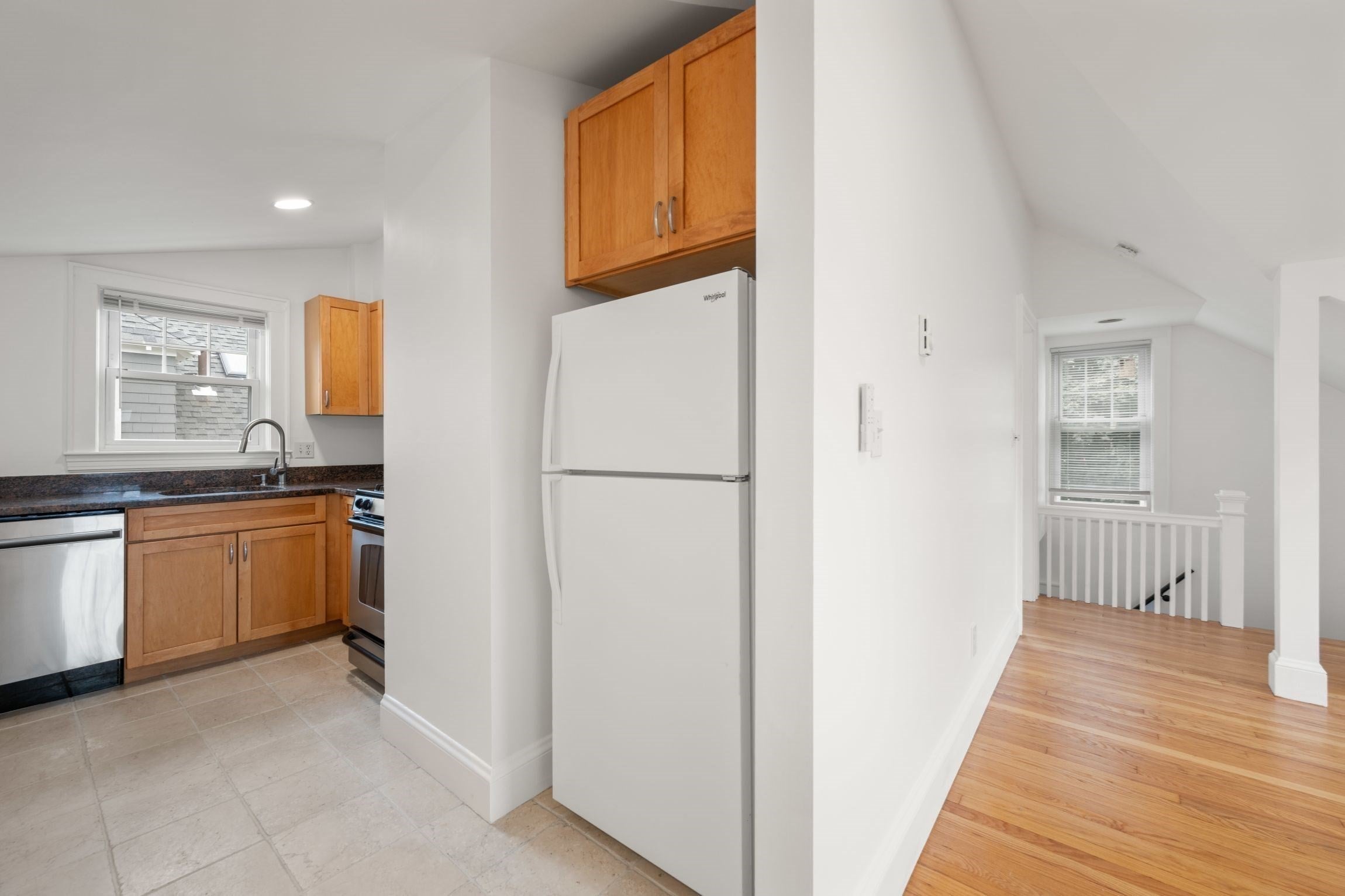14 Notre Dame Ave #C, Cambridge, MA Photo #12
