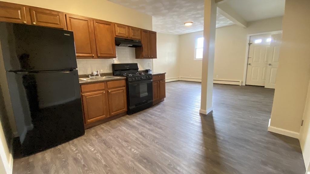 Click for 848 Western Ave #U2R, Lynn, MA slideshow Click for 848 Western Ave #U2R, Lynn, MA slideshow