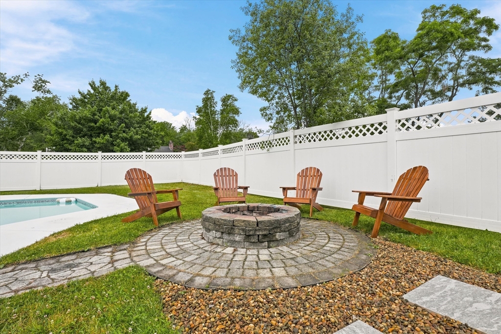 25 Lavalley Ln