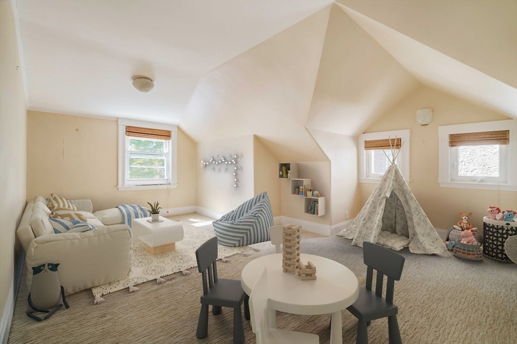 17 Chesham Road, Brookline, MA Photo #23