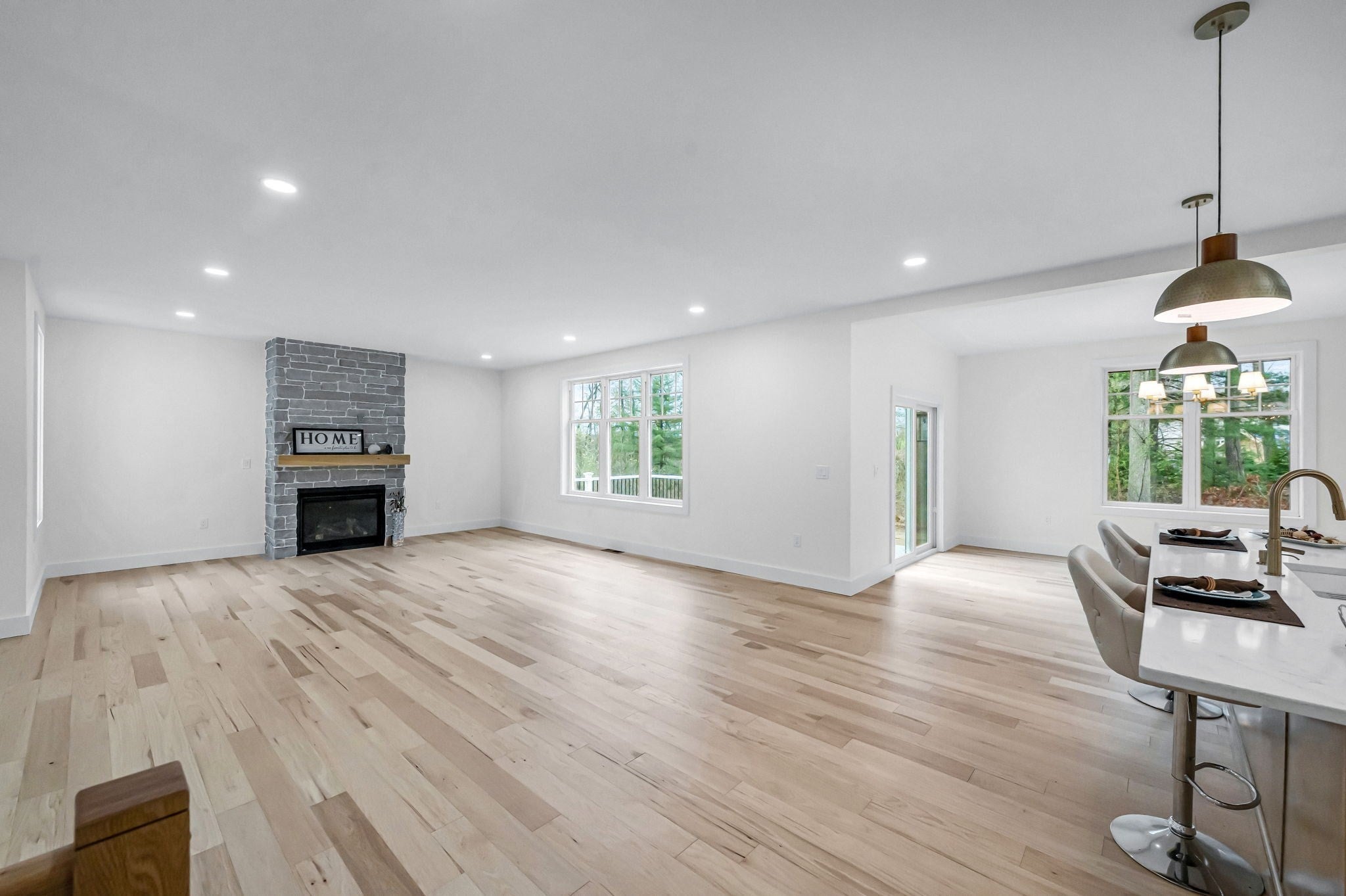 49 Balsam Hill Rd, Ludlow, MA Photo #7