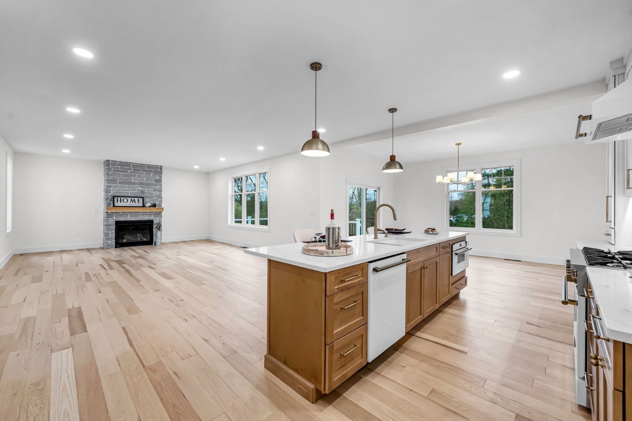 49 Balsam Hill Rd, Ludlow, MA Photo #15