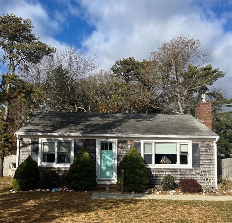 10 Ellis Dr