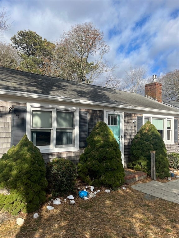 10 Ellis Dr