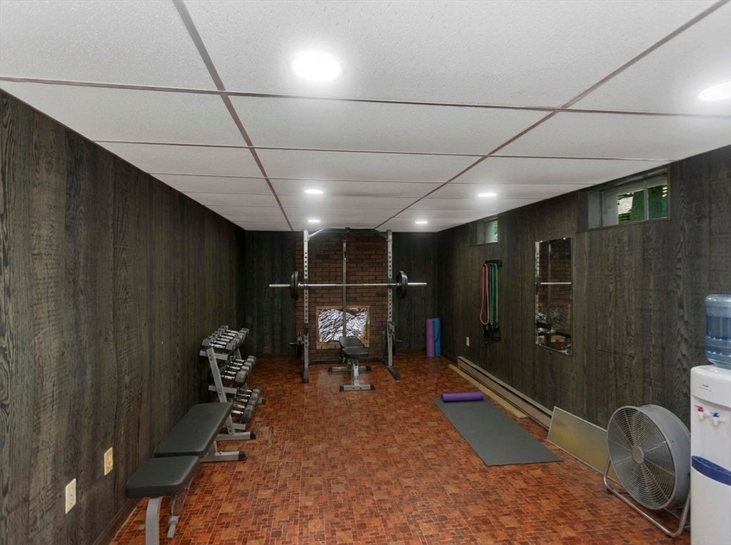 127 Szetela Drive, Chicopee, MA Photo #29