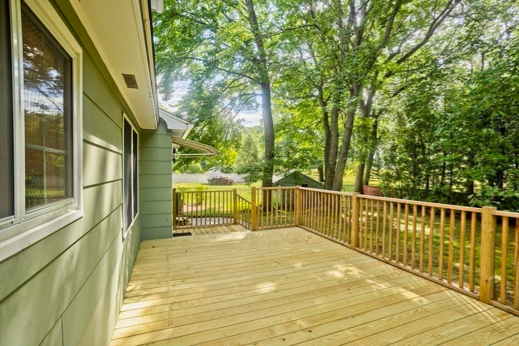 127 Szetela Drive, Chicopee, MA Photo #31