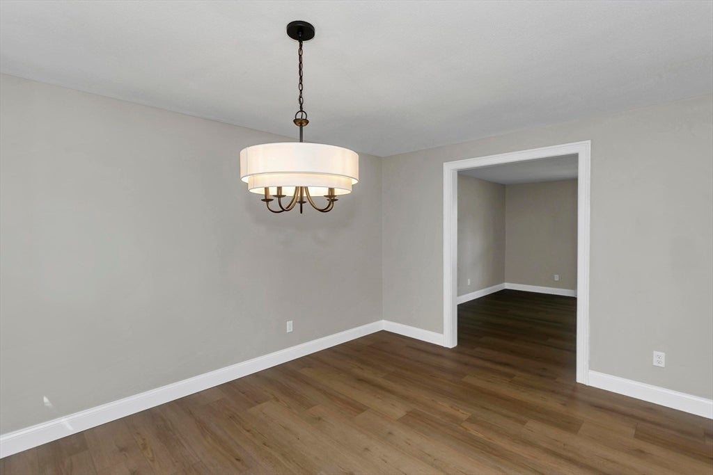 127 Szetela Drive, Chicopee, MA Photo #11