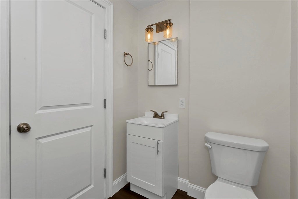 127 Szetela Drive, Chicopee, MA Photo #16
