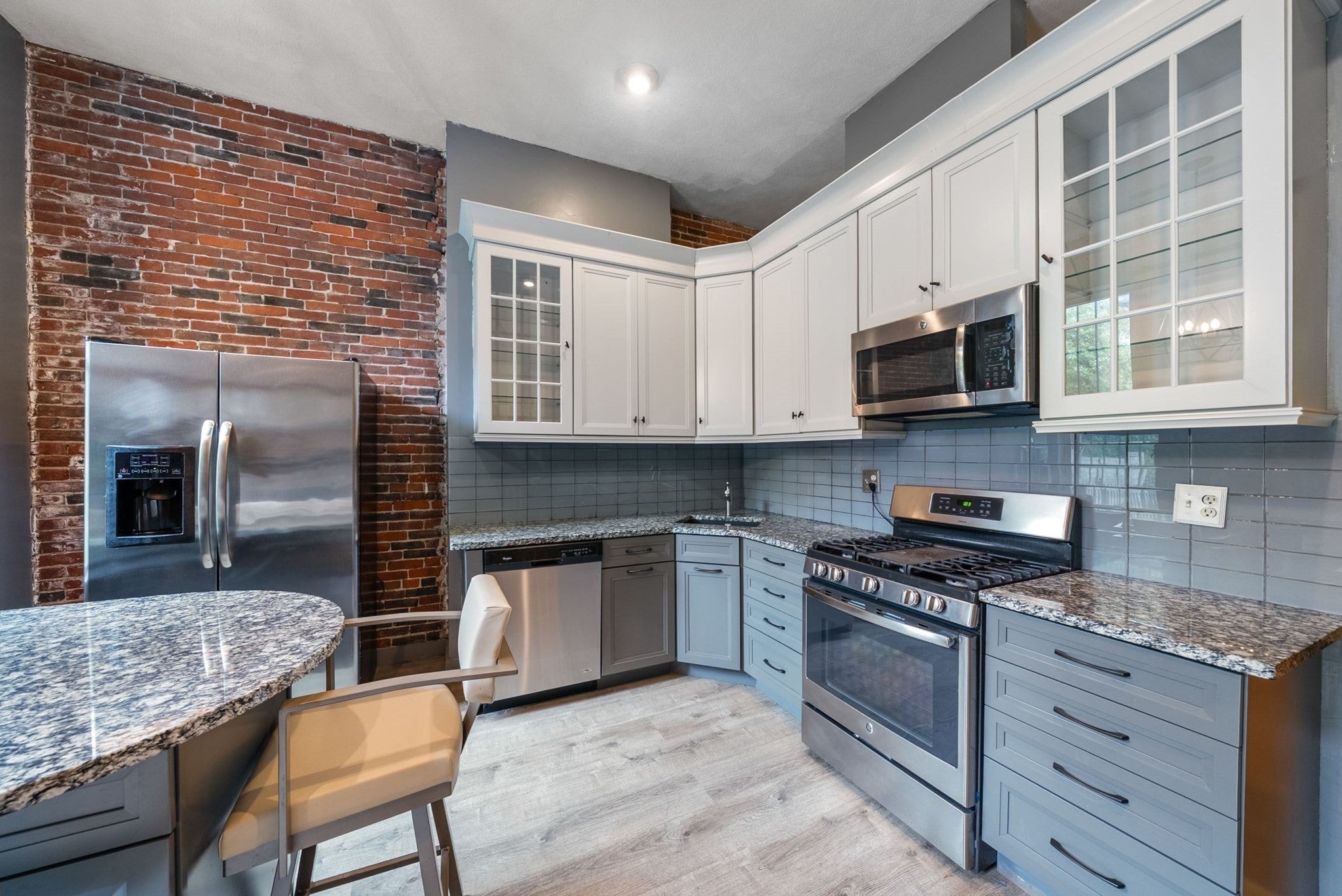 50 E Springfield St 2