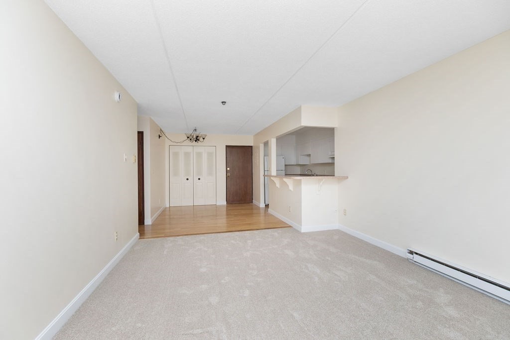 288 Main St 204