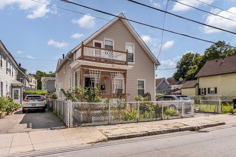 141 Spruce St Lawrence MA 01841