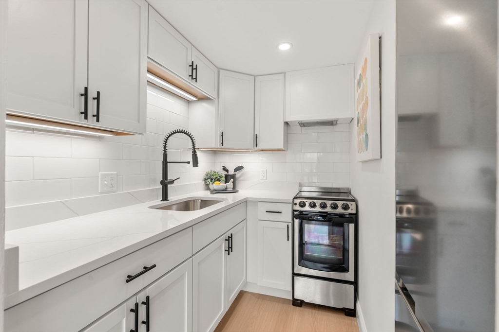 231 Coolidge Ave 405