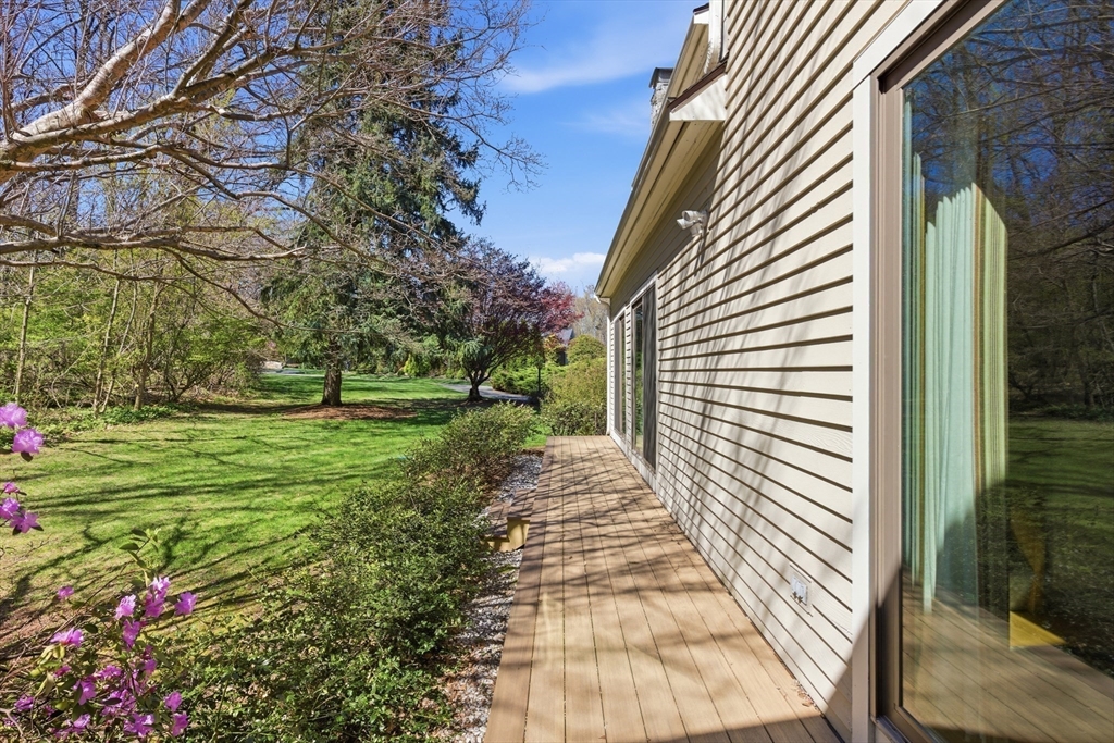 641 Salem End Road