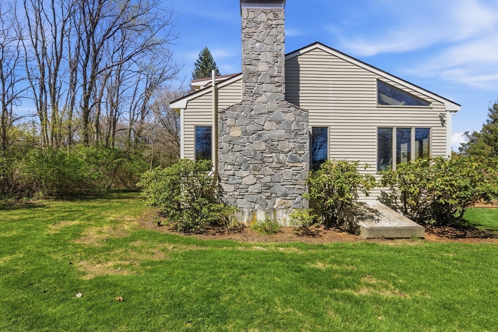 641 Salem End Road