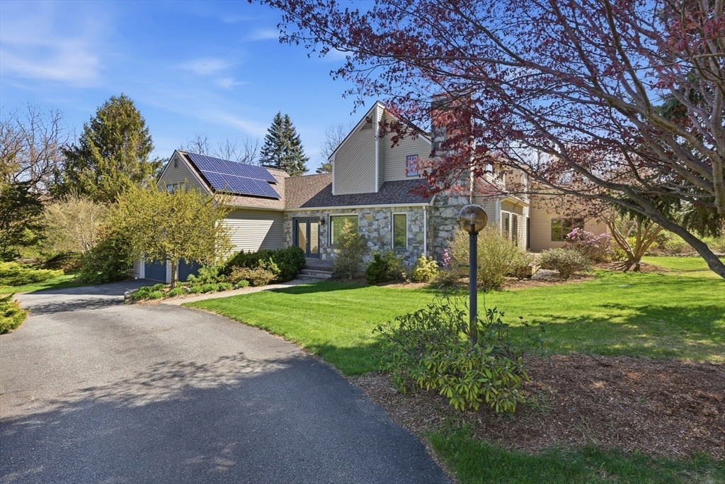 641 Salem End Road