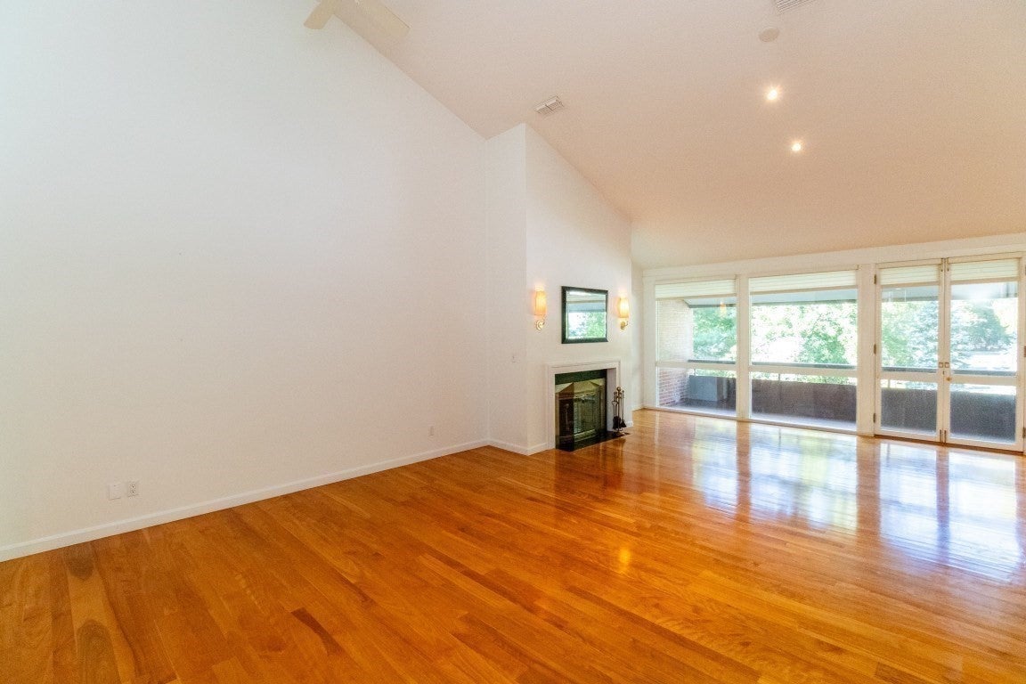 241 Perkins ST #B802, Boston, MA Photo #10