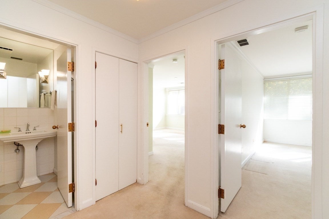 241 Perkins ST #B802, Boston, MA Photo #31