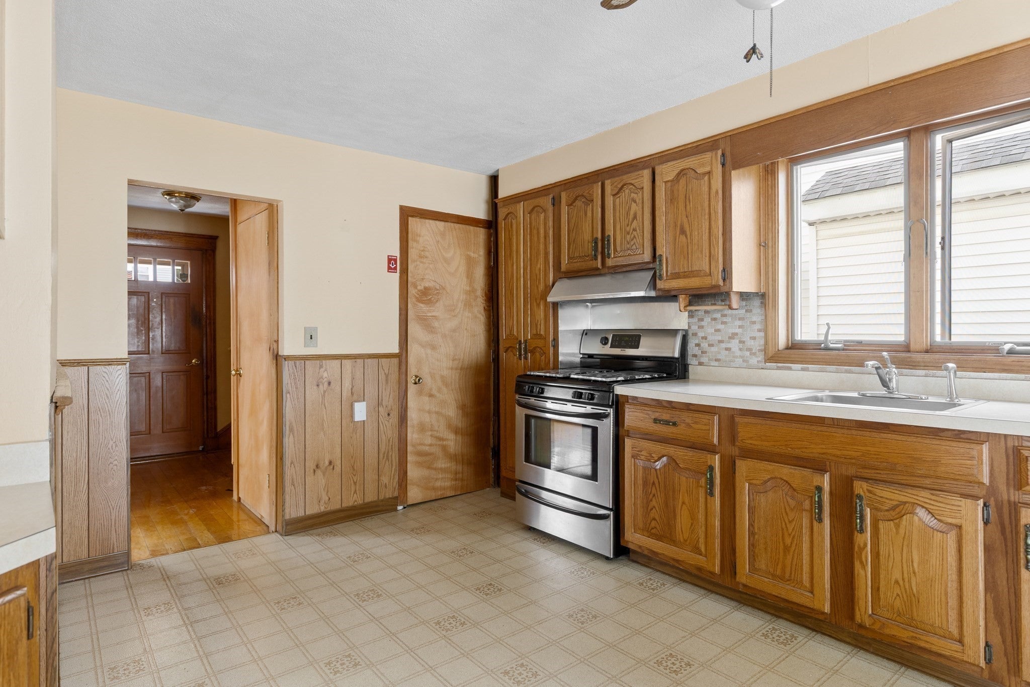 14 Poole St, Medford, MA, 14 Poole St, Medford, MA Photo #16