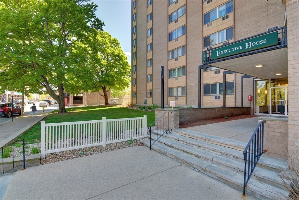 1025 Hancock St 10C, Quincy MA 02169