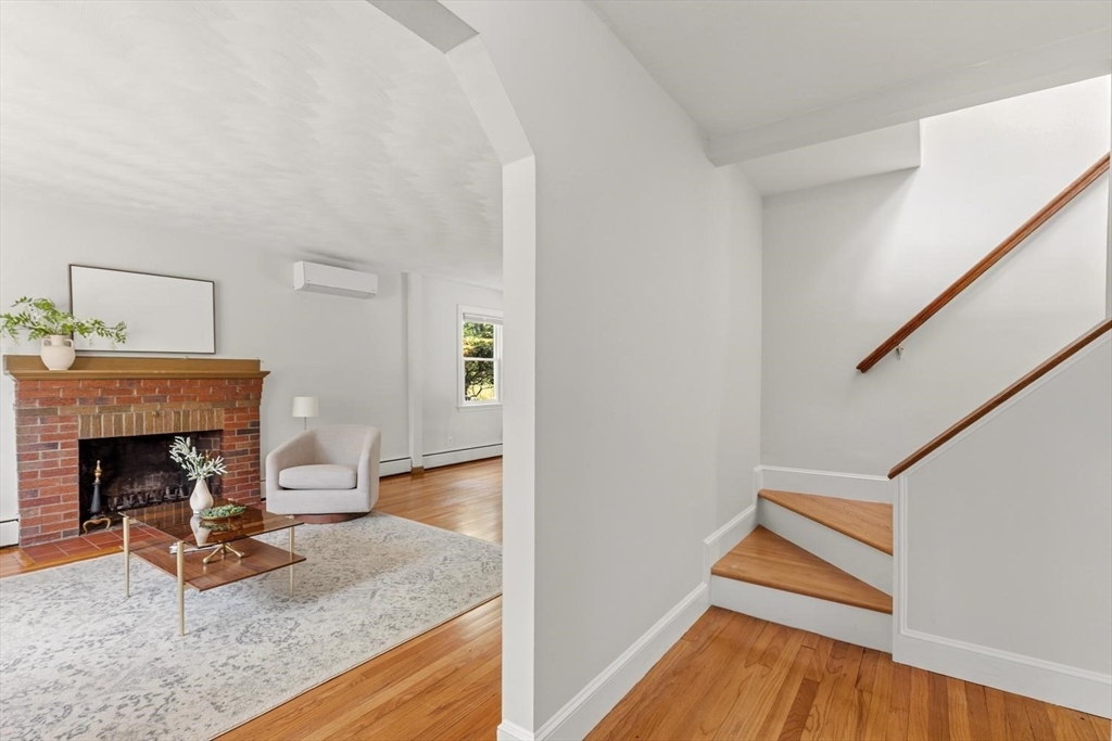 780 Waltham St
