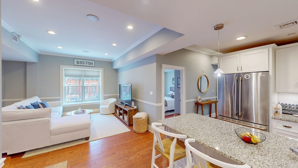 616 East 4th St 105