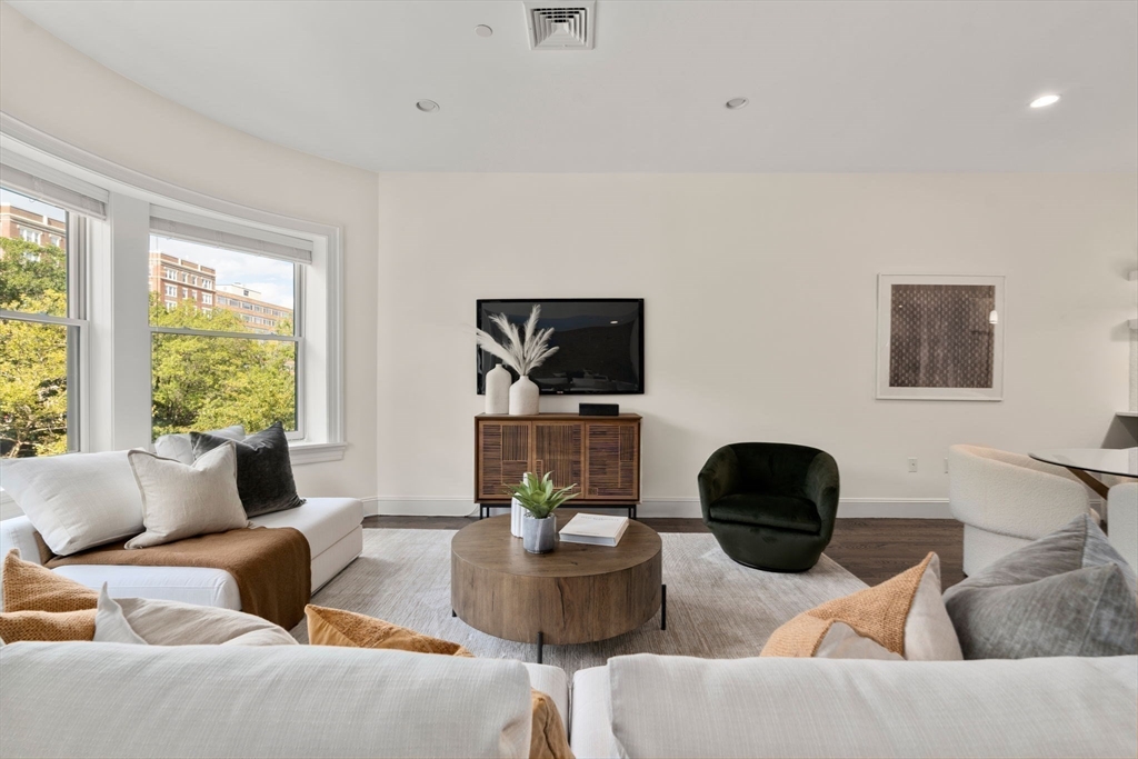 1471 Beacon Street 7