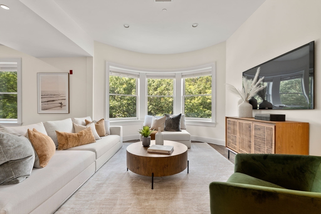 1471 Beacon Street 7