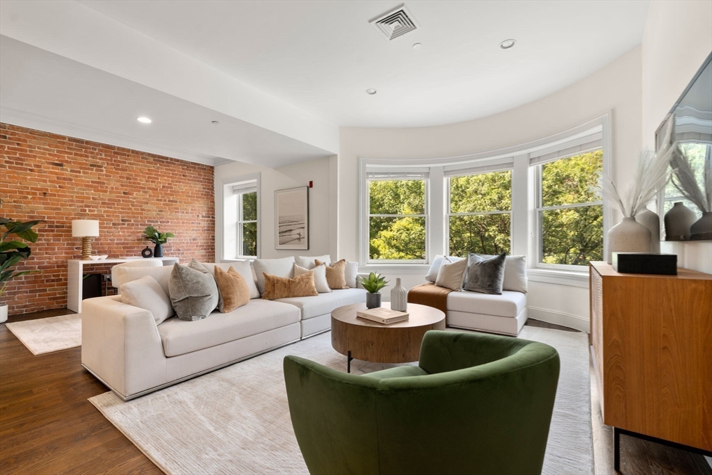 1471 Beacon Street 7