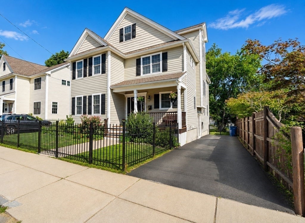27 Hillock St, Boston, MA Photo #3