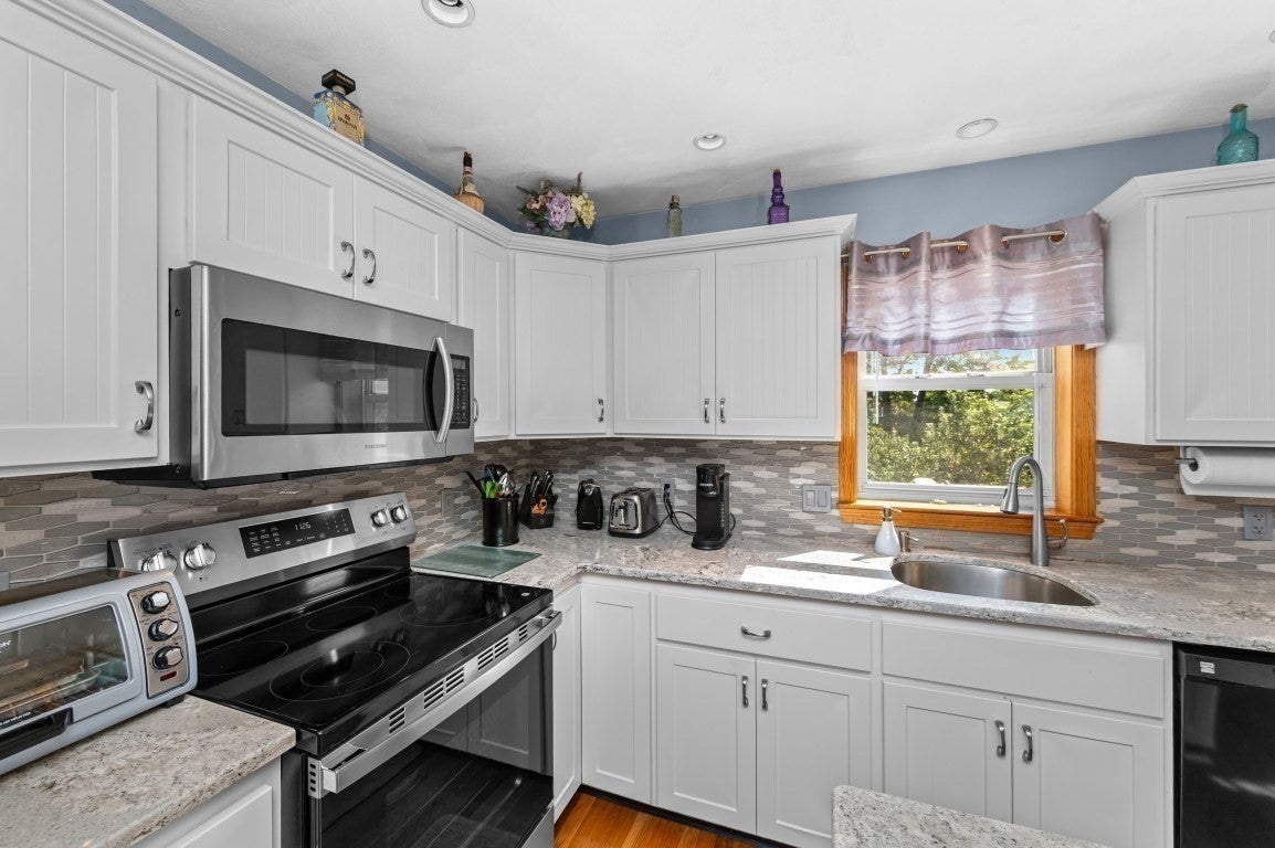 3 Gatta Cir, Woburn, MA, 3 Gatta Cir, Woburn, MA Photo #5