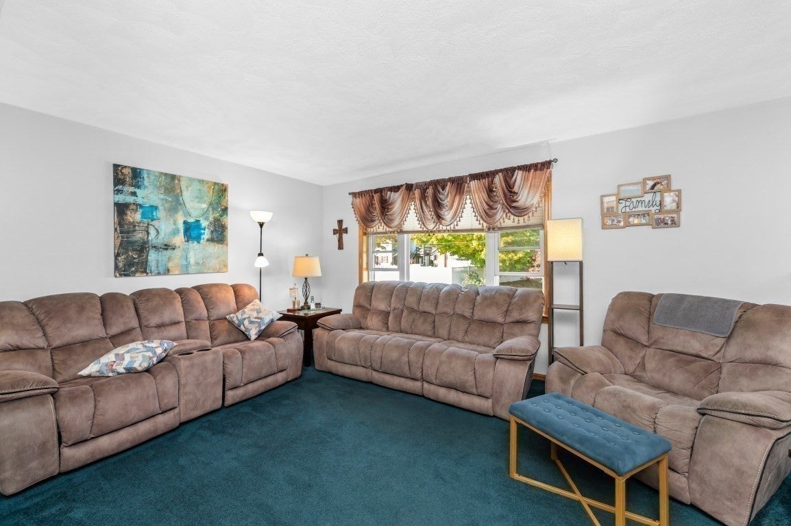 3 Gatta Cir, Woburn, MA, 3 Gatta Cir, Woburn, MA Photo #12