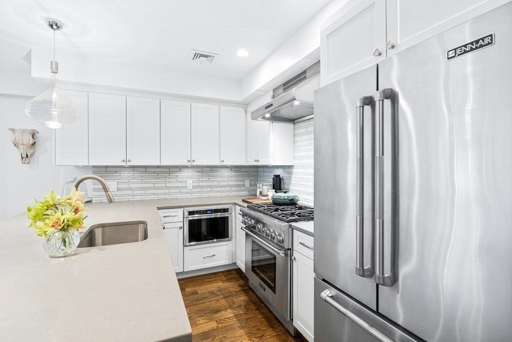 290 North Street #2, Boston, MA, 290 North Street #2, Boston, MA Photo #8
